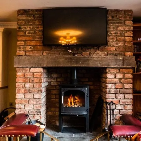 Red Squirrel Lodge Бот-оф-Гартен Экстерьер фото